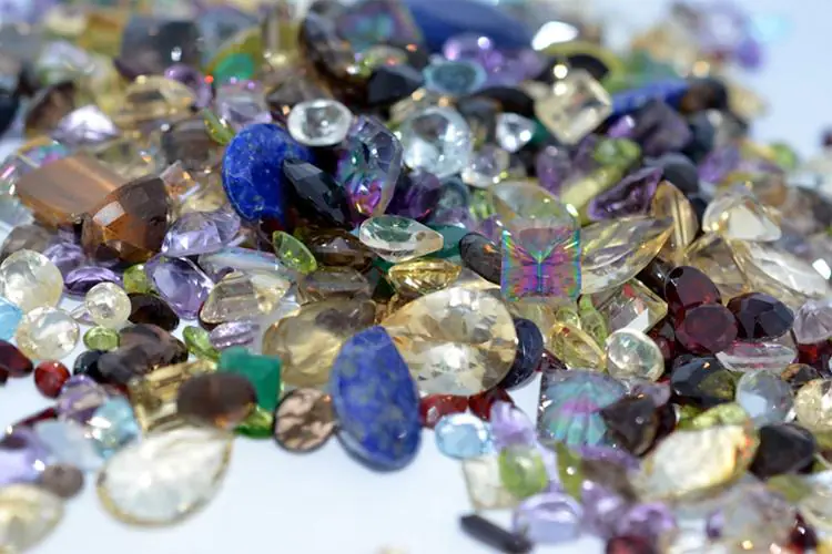 How Much is It Worth? Valuing Gems and Precious Metals