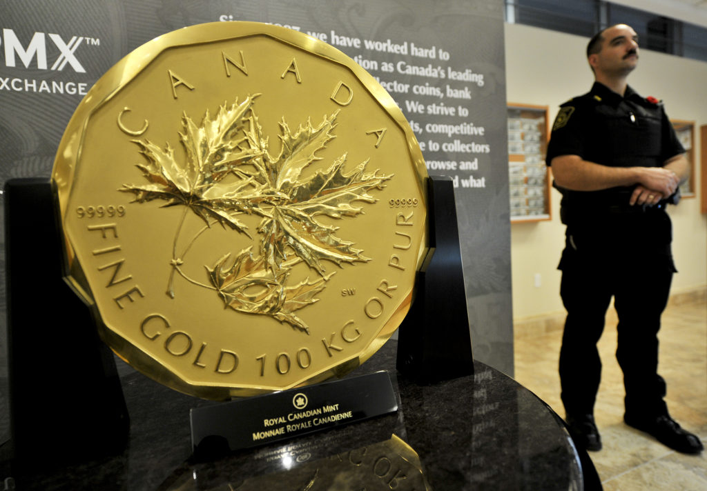 gold-coin-stolen-queen-elizabeth-big-maple-leaf