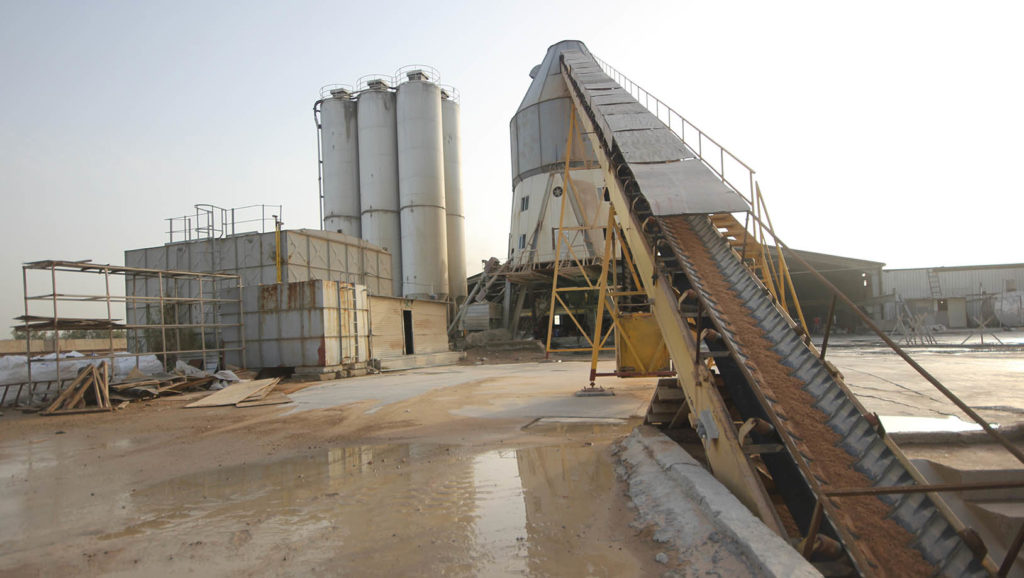 concrete factory uses shredded money in cement